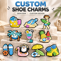 Breloques pour chaussures directement de l'usine, prix compétitifs, motifs de dessins animés mignons, accessoires de décoration imperméables pour chaussures de plage DIY