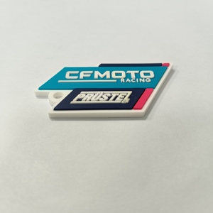 Tùy chỉnh mềm cao su nhãn vá may 3D lớn lên PVC tag logo tùy chỉnh quần áo Silicone nhãn cho T-Shirt Túi xách - Product Image 3