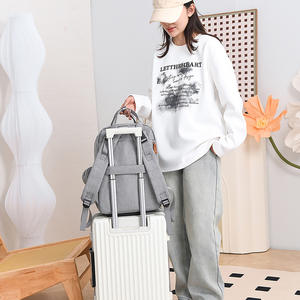 Sac à couches pour bébé léger multi-poches étanche haute capacité sac à dos pour maman avec porte-bouteilles isolés - Product Image 4