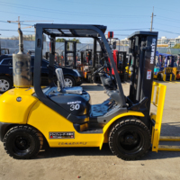 Komatsu segunda mano 3 toneladas apilador de combustible eléctrico portátil vieja carretilla elevadora