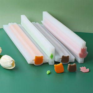 Moule en silicone pour savon en forme <span class=keywords><strong>de</strong></span> feuille <span class=keywords><strong>de</strong></span> tulipe, poisson rouge, abeilles, pour incrustations <span class=keywords><strong>de</strong></span> savon, fournitures pour la fabrication <span class=keywords><strong>de</strong></span> bougies en cire <span class=keywords><strong>de</strong></span> soja, motifs sapin <span class=keywords><strong>de</strong></span> Noël, flocon <span class=keywords><strong>de</strong></span> neige - Product Image 1