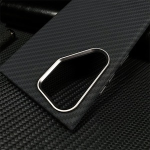 Coque de téléphone magnétique en fibre de carbone Kevlar adaptée au <span class=keywords><strong>Samsung</strong></span> S24 Ultra, coque de protection en PC lumineuse pour Galaxy S25, S26, A56 - Product Image 4