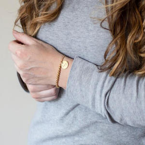 Dropshipping 18K chapado en oro colgante redondo encanto joyería Acero inoxidable Cadena de cuentas redondas pulsera ajustable palabra grabado - Product Image 4