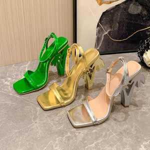 Nouvelles Sandales Femme Mode Été 2023 à Talons Originaux Évidés, Bout Carré, Bride Cheville, Chaussures de Soirée Or Argent - Product Image 6