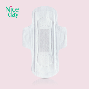 Niceday, servilleta sanitaria de hierbas ecológica verde regular personalizable gratis de muestra - Product Image 3