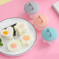 Ensemble mignon en silicone de braconnier de chaudière d'oeufs de silicone de logo personnalisé produits de cuisine moule de cuiseur d'oeufs outils durables d'oeufs