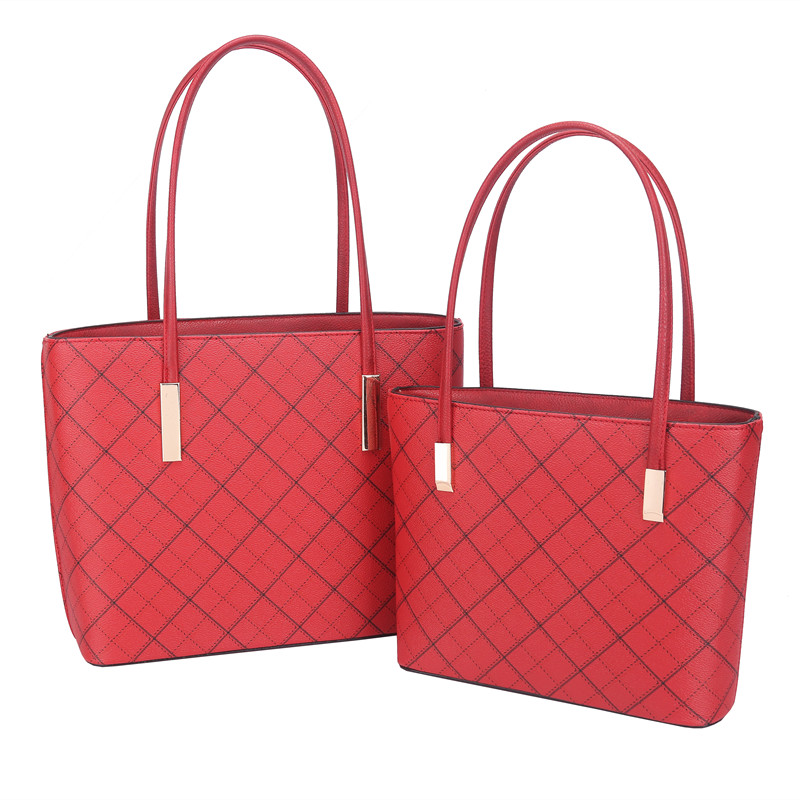 11 bolsos negros por menos de 20 euros que son perfectos para regalar o  para combinar con todo | Mujer Hoy