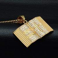 Pendentif en acier inoxydable 306L avec pavé intégral de zircons et placage PVD 18K, motif livre de la Bible ouvert, vente en gros directe usine, hypoallergénique