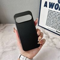 Étui de téléphone de luxe style professionnel avec cadre électroplaqué brillant et motif en fibre de carbone pour Google Pixel 10 9pro 8