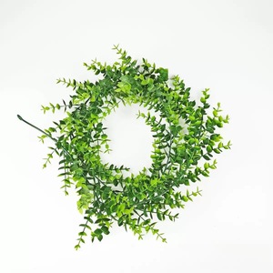 Hojas de Eucalipto Artificiales Imitación Sentai, 2 Piezas, Guirnalda Verde para Decoración de Bodas, Planta Colgante para Interiores y Exteriores - Product Image 5