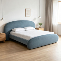 Cadre de lit minimaliste incurvé en velours bleu poussière, capitonné, avec pied de lit assorti, taille King, assemblé pour chambre à coucher