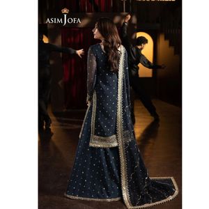 ชุดมุสลิมแบบดั้งเดิมที่สวยงาม ประกอบด้วยเสื้อท็อป-ชาราร่า และผ้าคลุมไหล่ พร้อมงานปักเลื่อม - Product Image 5