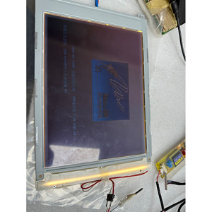 Nueva pantalla LCD TFT industrial VGA original de 9,4 pulgadas y 640*480 para equipos industriales y sistemas de control integrados LM64P83L - Product Image 4