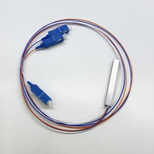 Divisor de Fibra Óptica PLC Monomodo 1x2 con Conectores SC/UPC |   Ideal para Distribución FTTx, CATV y LAN - Product Image 1