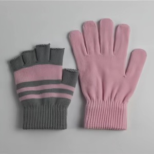 Gants d'hiver chauds en polyester jacquard personnalisés et économiques YJ025 pour femmes, gants tricotés d'hiver pour extérieur, couleur unie, personnalisables. - Product Image 4