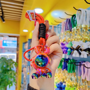 Portachiavi con Coniglio Astronauta Cartoonesco, Ciondolo 3D in Resina Colorata Elettroplaccata per Borse e Zaini - Product Image 5