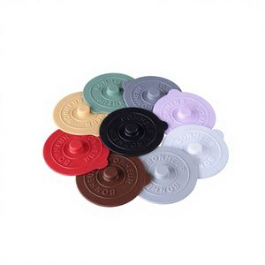 Vente en gros de couvercles de tasses en silicone universels avec logo personnalisé, étanches, anti-poussière, anti-fuite, réutilisables, OEM - Product Image 1