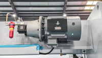 Presse plieuse hydraulique CNC de haute précision 400T/4000mm, machine de pliage de métal robuste pour la fabrication industrielle