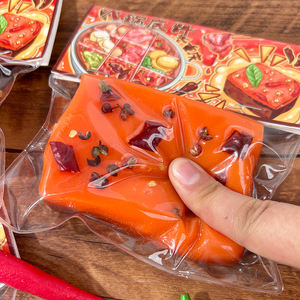 Juguete de Extrusión con Forma de Base de Hot Pot, Material TPR, Bola Blanda para Apretar, para Aliviar la Ansiedad y la Descompresión, con Función de Subida Lenta - Product Image 2