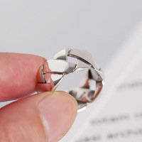 Vente flash Bijoux de luxe Plaqué argent Argent sterling 925 Anneaux ajustables en forme de X Anneaux de doigt pour femmes