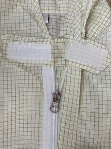 Vêtements de travail ESD antistatiques confortables et non pelucheux de haute qualité Meilleures combinaisons de grille de sécurité - Product Image 3