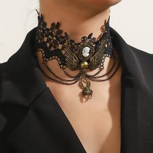 قلادة ربط سلسلة من الدانتيل القوطية الداكنة للنساء قلادة الجمجمة المجوفة قلادة للحفلات القابلة للتكديس - Product Image 1