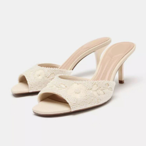 Nouvelles sandales d'été à talons fins et fleurs perlées beiges pour soirées, sandales sexy à talons hauts pour femmes - Product Image 1