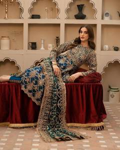 Exclusif Heavy Faux Georgette 5mm Broderie avec Perles Full Sleeve Salwar Kameez en Prix de gros - Product Image 3