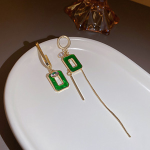 Mode <span class=keywords><strong>2022</strong></span> boucles d'oreilles en argent Sterling 925 acrylique <span class=keywords><strong>asymétrique</strong></span> creux <span class=keywords><strong>carré</strong></span> gland strass boucles d'oreilles - Product Image 3