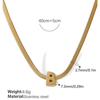 Collier élégant personnalisé avec pendentif lettre chaîne os de serpent en acier inoxydable plaqué or 18 carats pour soirée