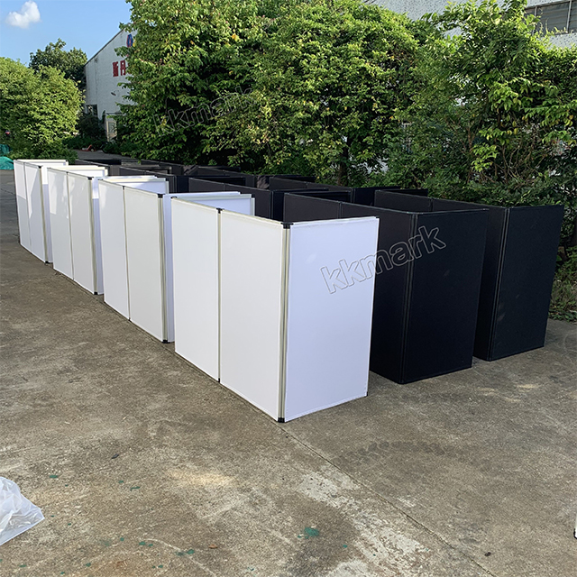 Фасадный экран KKMARK на заказ для диджейской будки