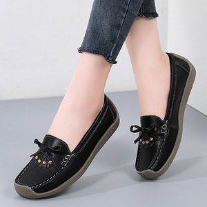 Flat New Spring Autumn Styles Versatile <b>Soft</b>-Soled <b>Shoes</b> for Moms Easy to Wear Slip-on Women's Casual <b>Shoes</b> - Product Image 1