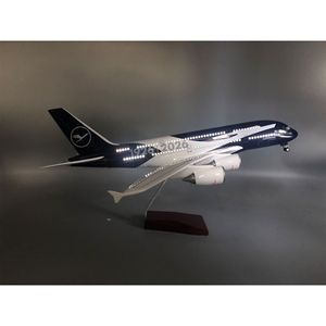 דגם מטוס A380 של לופטהנזה לציון 100 שנה, 46 ס\"מ, עם תאורת LED נשלטת קולית, קישוט לשולחן עבודה בבית או במשרד, מתנה לחובבי תעופה - Product Image 4