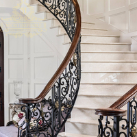 Balustrade en fer forgé d'intérieur de dernière génération avec main courante pour escaliers