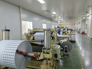 Compuesto laminado AL Power/Almohadilla de preparación de alcohol/Toallitas húmedas Embalaje PET Lámina de metal Recubierto PE Papel Jumbo Roll - Product Image 4