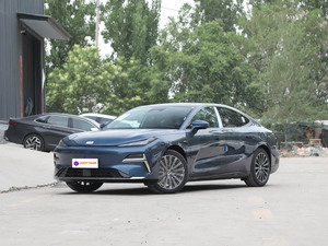 Starshine 8 130Km EM-i Version Premium Voiture Hybride Rechargeable à Haute Efficacité avec Recharge Rapide - Product Image 2