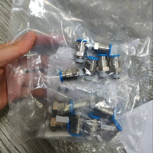 Conector Neumático de Empuje Rápido de Latón Niquelado FESTO Original 190643 QS-1/8-10 - Product Image 4