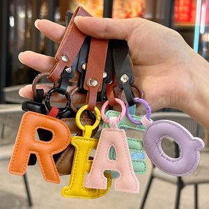 Tùy Chỉnh PU Da <span class=keywords><strong>Keychain</strong></span> Set Với UV <span class=keywords><strong>In</strong></span> Chữ Cái Đầu Bảng Chữ Cái <span class=keywords><strong>Keychain</strong></span> Dây Đeo Và Túi Phụ Kiện Ban Đầu <span class=keywords><strong>Keychain</strong></span> - Product Image 6