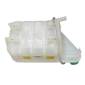 Sinotruk Howon N7G Tanque <span class=keywords><strong>de</strong></span> expansión Howo TX T7H Shandeka C7H Tanque <span class=keywords><strong>de</strong></span> agua auxiliar FAW Camión Usado Anticongelante Botella <span class=keywords><strong>de</strong></span> agua pequeña - Product Image 4