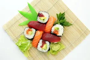 Ingrédients de sushi au wasabi Plat spécial Sashimi Sauce au raifort Pâte de wasabi Ingrédients japonais épicés Assaisonnement