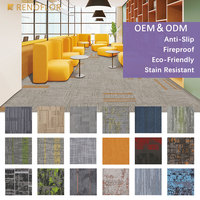 Dalles de moquette commerciales 50x50cm à boucles multi-niveaux en nylon, résistantes aux taches, revêtement de sol modulaire pour bureaux