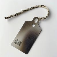Carte de visite professionnelle haut de gamme WD personnalisée en métal avec NFC, code QR, en acier inoxydable brossé moulé sous pression durable, avec chaîne porte-clés en métal