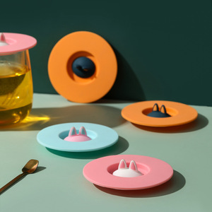 Couvre-tasses universels ronds anti-fuite, design créatif avec oreilles de chat, en silicone de qualité alimentaire pour tasses en céramique, en verre, tasses à thé et tasses à eau - Product Image 2