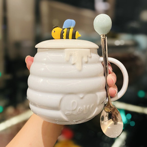 HY7 Creative Bee Milk Mug Taza para <span class=keywords><strong>tazas</strong></span> de café Envío gratis <span class=keywords><strong>Tazas</strong></span> lindas <span class=keywords><strong>Tazas</strong></span> de <span class=keywords><strong>desayuno</strong></span> <span class=keywords><strong>originales</strong></span> Cerámica y cerámica Té de Navidad - Product Image 3