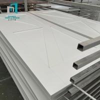 Porte en bois à texture personnalisée, effet de surface riche et varié pour les besoins d'utilisation intérieure variés des villas
