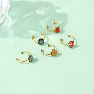 แหวนดอกไม้แห้งเรซิ่น แหวนดอกไม้จริง แหวนหมั้นทองสแตนเลส แหวนดอกไม้กดสำหรับผู้หญิง ของขวัญงานแต่งงาน - Product Image 5