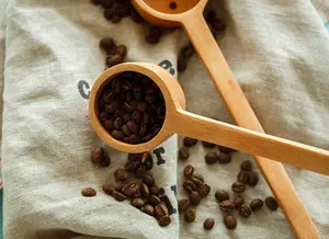 측정 콩 또는 차 수프 요리 혼합 교반기 주방 도구 기구 나무 커피 지상 숟가락 차 국자