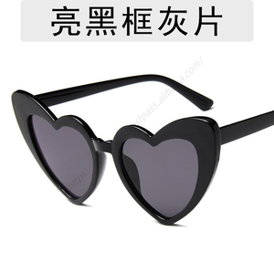 Lunettes de soleil en forme de cœur tendance, vintage et anti-UV pour fêtes et célébrations (vente en gros) - Product Image 3