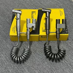 Stainless Steel Household Toilet Spray Gun One in Two Out Toilet <strong>Bathroom</strong> Triangle Valve Pressurized Nozzle Flushing <strong>Device</strong>