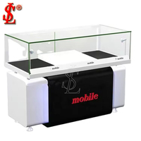 Maßgefertigte Holzmaserung LED-Beleuchtete Handy-Glasvitrine Gehärtetes Glas Mobiltelefon-Ausstellungsvitrine für Elektronik-Einzelhandel